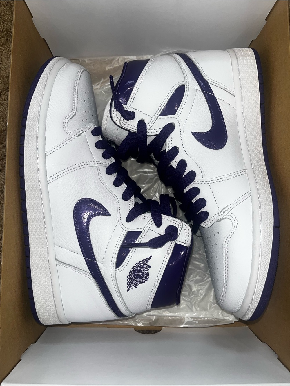 Nike Air Jordan 1 High White / Purple